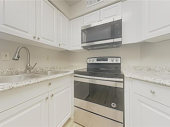 4th image of 3607 Atrium Dr #2