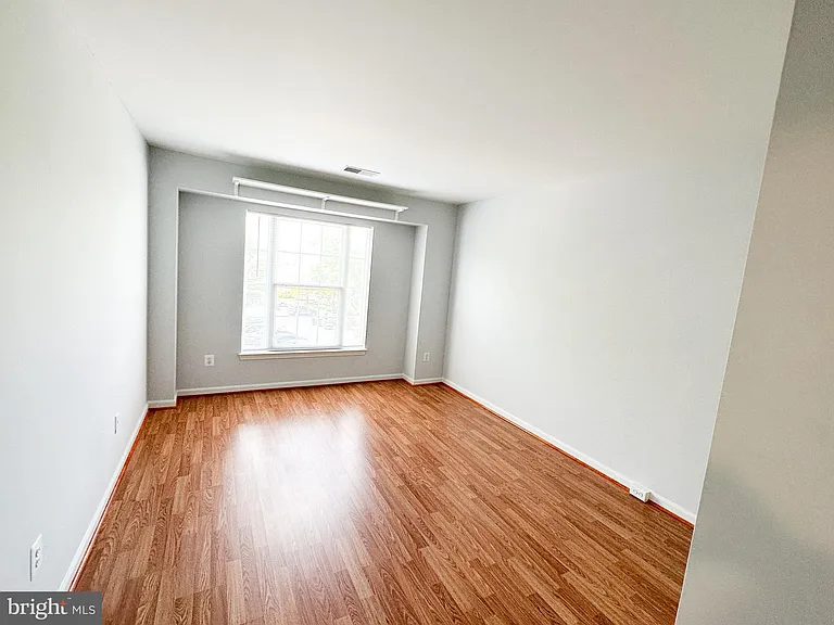 20910 Butterwood Falls Ter — Photo 9
