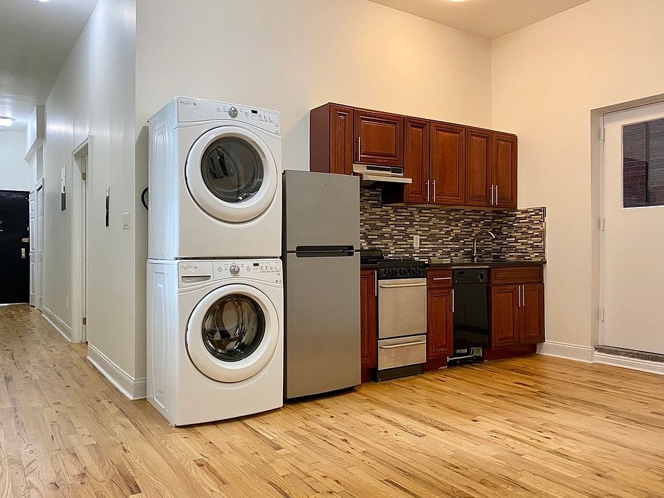 1st image of 139 E 13th St #1A
