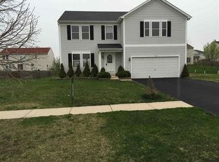 473 Stone Hollow Dr, Poplar Grove, IL 61065