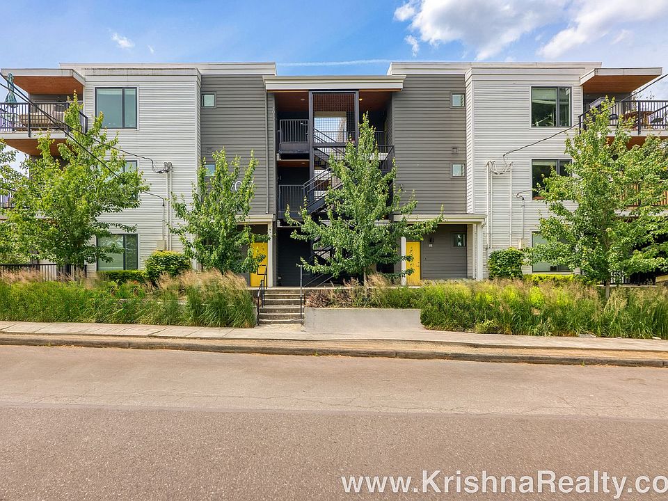 1st image of 7017 NE Grand Ave #304