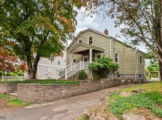 54 Chestnut Ave, Park Ridge, NJ 07656
