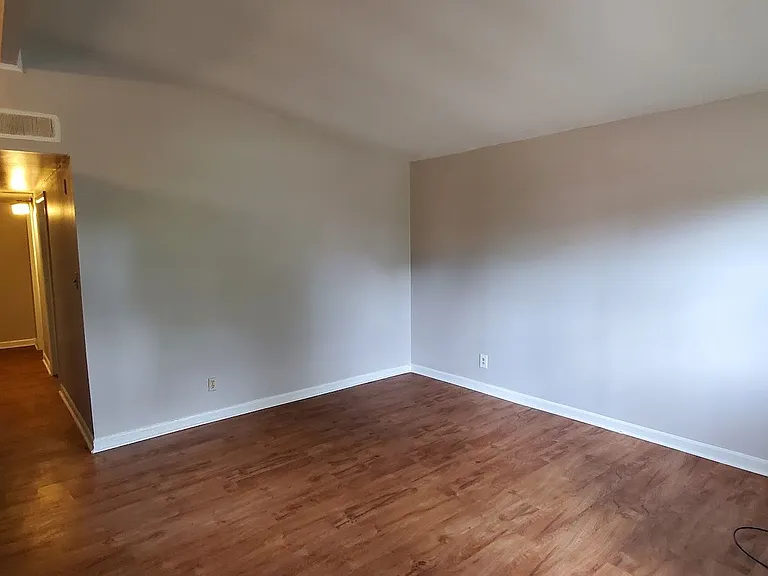 4230 Kildare Dr — Photo 3
