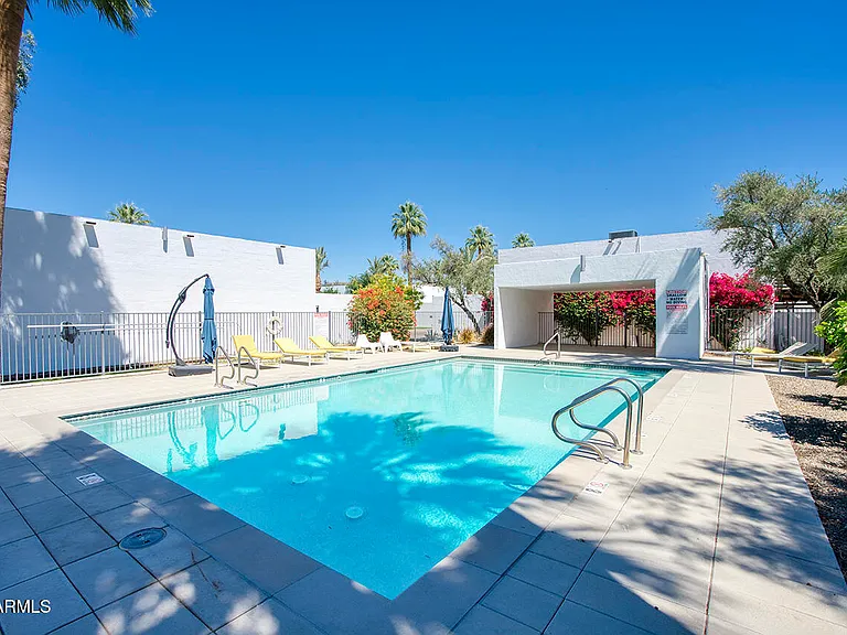 3261 E Camelback Rd — Photo 26