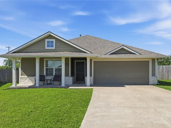 937 Crested Point Dr, College Station, TX 77845