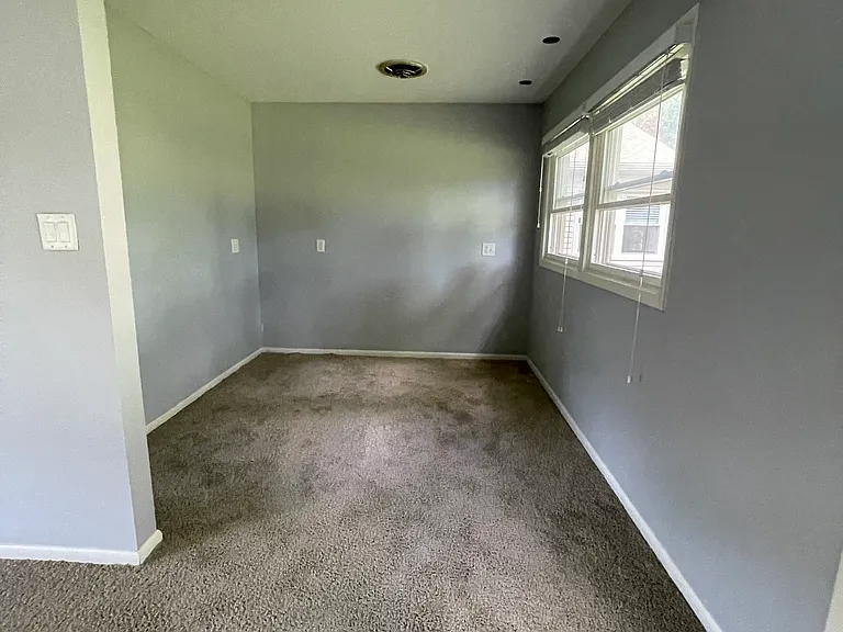 1036 Northlawn Dr — Photo 12