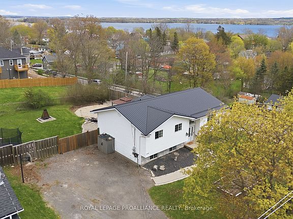 2nd image of 144 Centre St