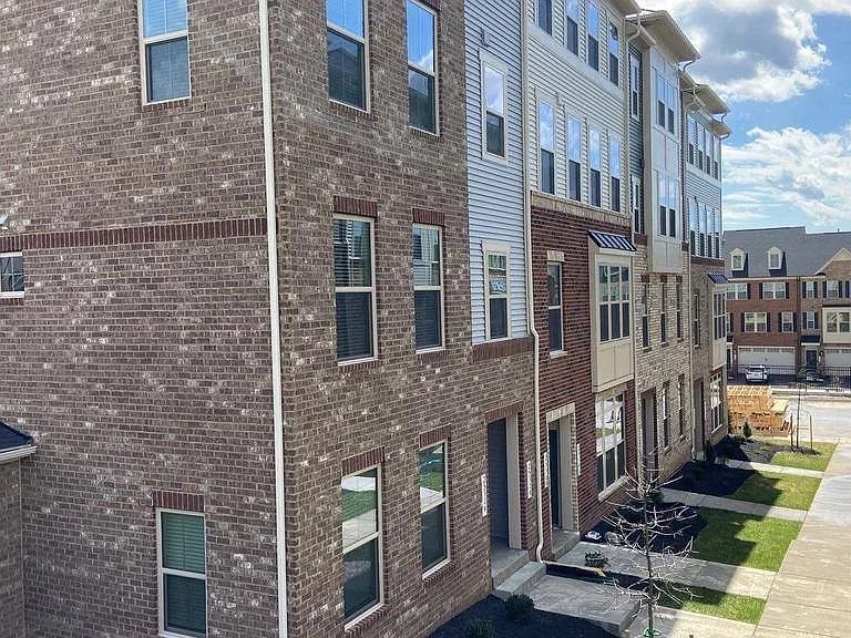 2528 Verona Pl #A — Photo 2