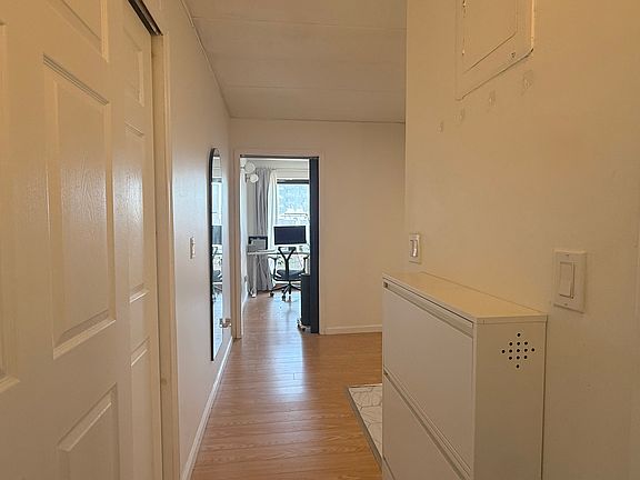 4th image of 13976 35th Ave APT 8F