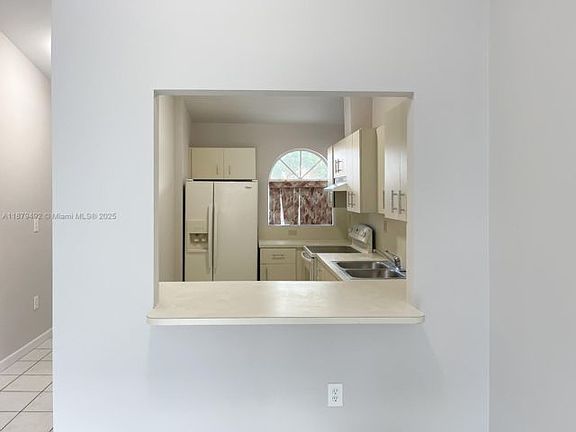 5th image of 11526 NW 4th Ln