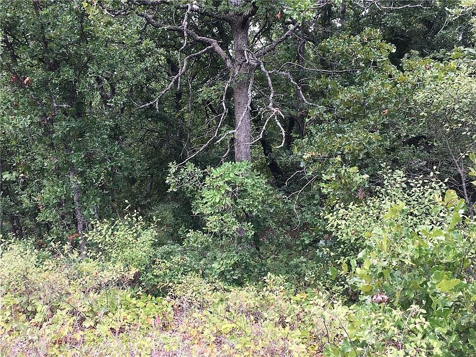 2nd image of 12511 Redbud Dr