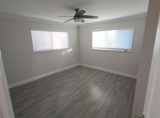 413 Lake Carol Dr, West Palm Beach, FL 33411