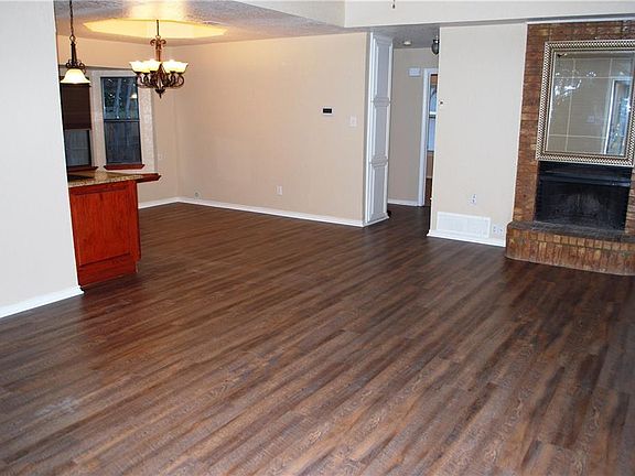 4th image of 7605 Teresa Ct