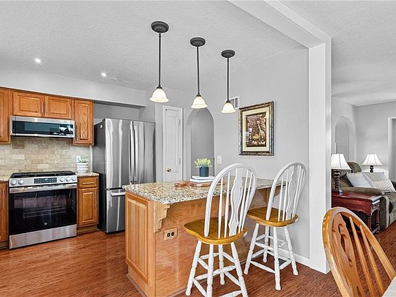 5th image of 12710 S Edinburgh St