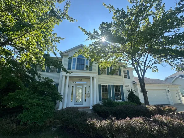 7340 Royal Ridge Dr SE, Caledonia, MI 49316