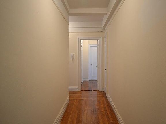 3rd image of 145 W 71st St APT 4D