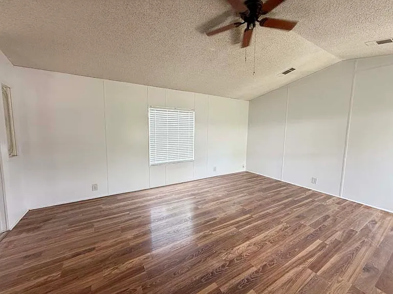 1200 Straws Mill Rd #17 — Photo 10