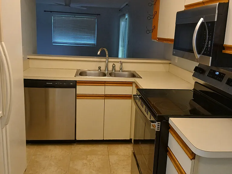2701 Countryside Blvd #102 — Photo 4
