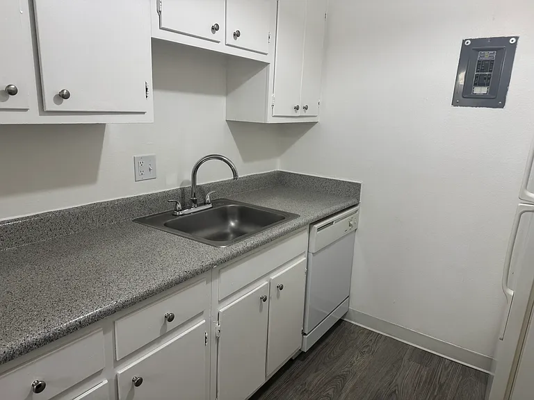Villa Apartments — Photo 63