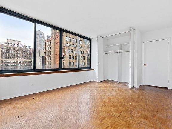 4th image of 990 6th Ave APT 15L