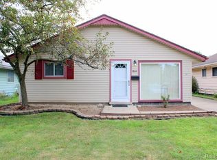 7857 Monroe Blvd, Taylor, MI 48180