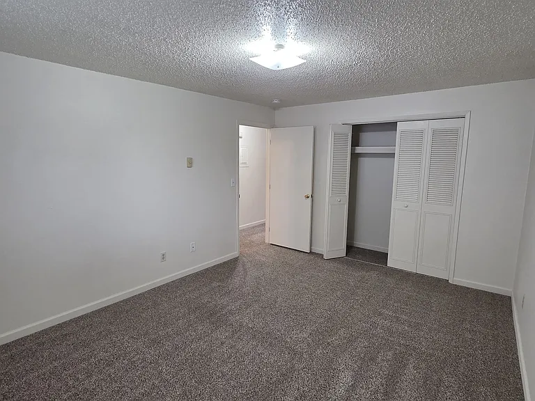 527 Washington St #4 — Photo 10