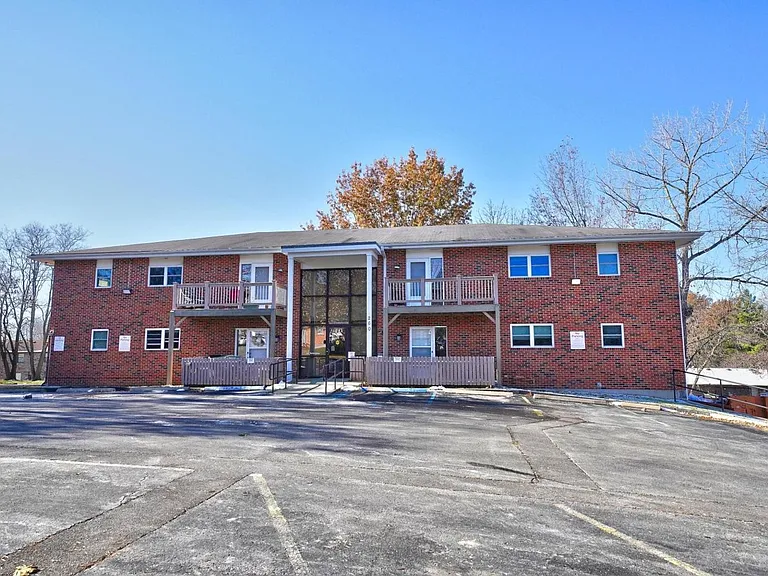 260 Apple Tree Ct — Photo 1