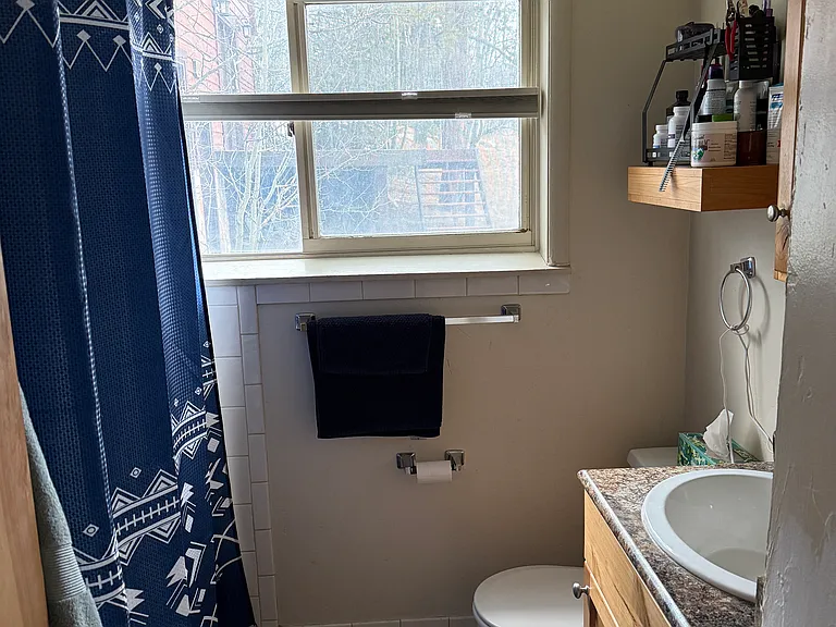 483 N Pine St — Photo 11