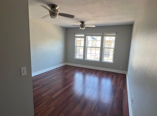 1101 N Martway Dr APT 103, Olathe, KS 66061