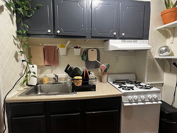 5th image of 1426 Lombard St #1C