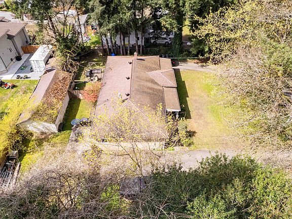 3rd image of 21310 124th Ave
