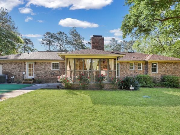 53 Golf Club Cir