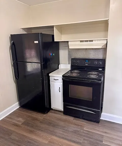 607 Fairfax Ave NE — Photo 5
