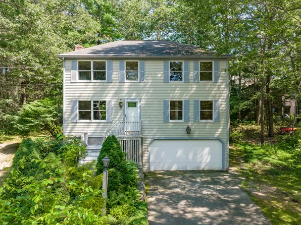6 Manter Street, Cape Elizabeth, ME 04107