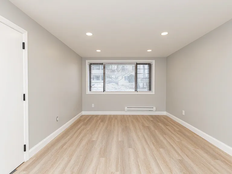 100 Lakeview Ave #1B — Photo 3