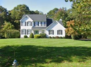 16 Goldfinch Rd, Jackson, NJ 08527