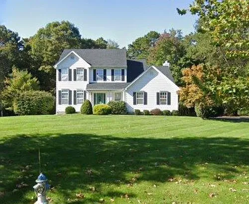 16 Goldfinch Rd Photo 1 16 Goldfinch Rd Photo 1