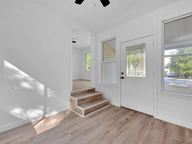 723 Lakewood Rd — Photo 18