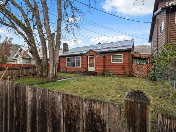 217 2nd St, Klickitat, WA 98628