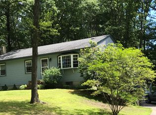 50 Bartlett Rd, Kittery Point, ME 03905