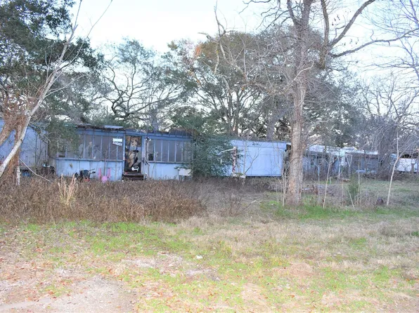 12 Guinevere Dr N, Sargent, TX 77414