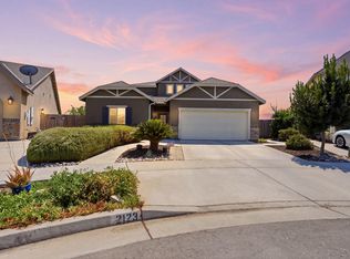 2123 W Hopkins Way, Hanford, CA 93230
