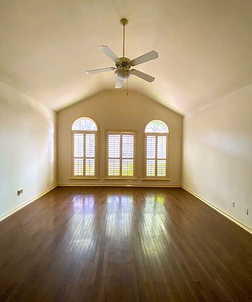 4th image of 61 Oakwell Farms Pkwy