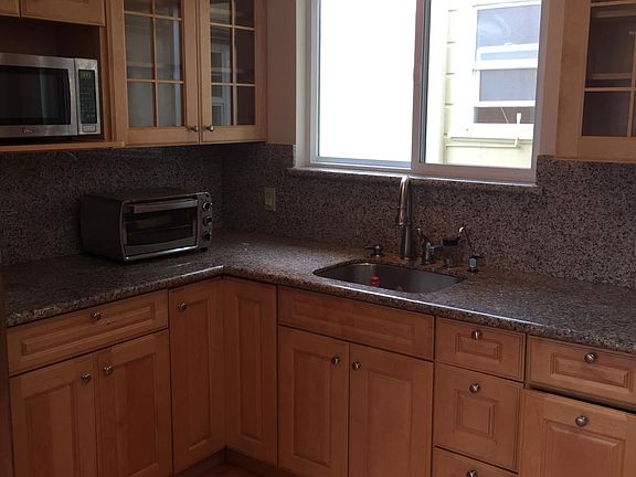 4th image of 1320 41st Ave