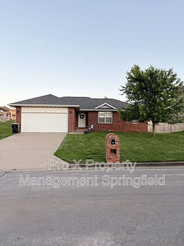 3 bed, 2.0 bath, 1362 sqft, $1,625 — Photo 1
