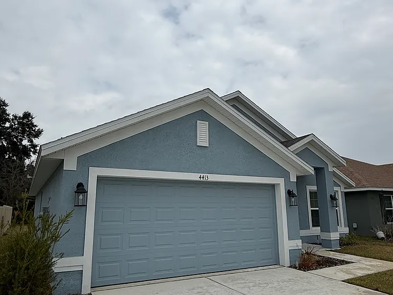 4413 SW 90th Pl — Photo 2
