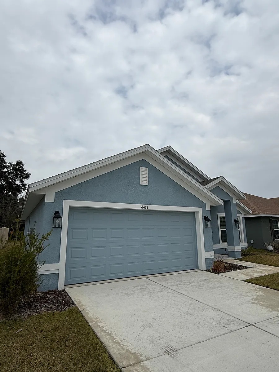 Building Photo - 4413 SW 90th Pl