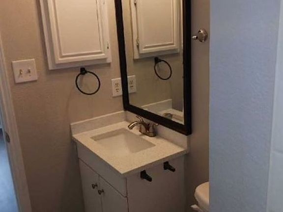 5th image of 7401 Wagonwheel Rd