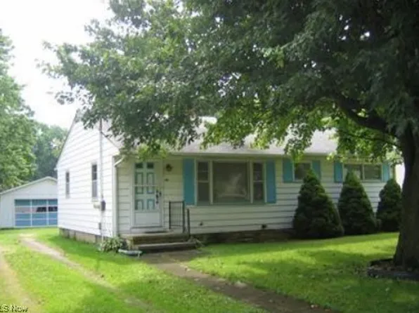 7233 Lake Rd, Chippewa Lake, OH 44215