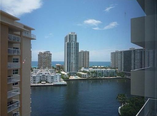 4th image of 137 Golden Isles Dr APT 1101